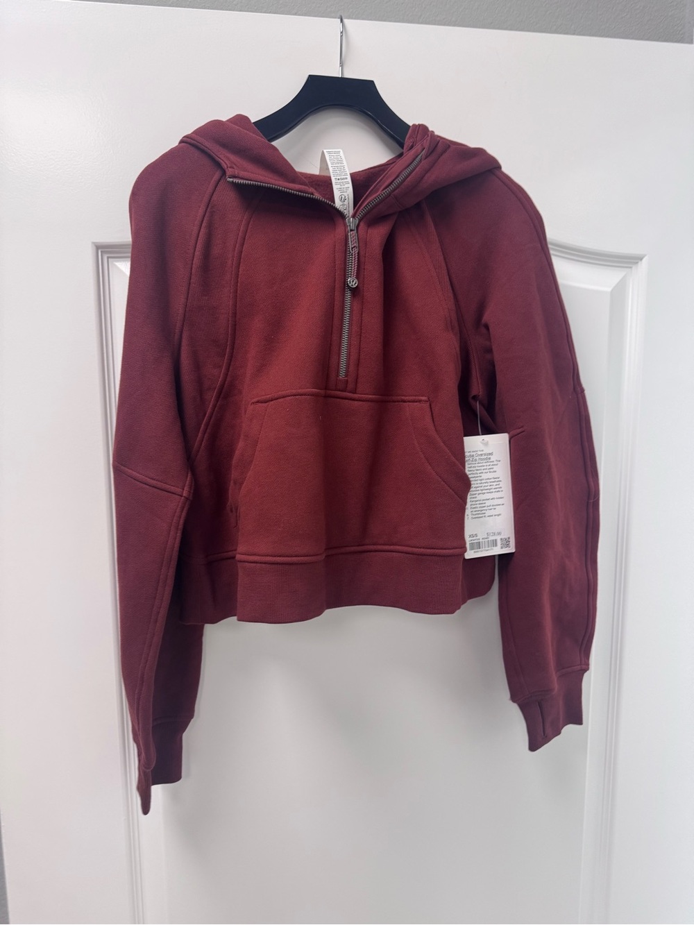 lululemon athletica Cropped Half-Zip Hoodie in Burgundy